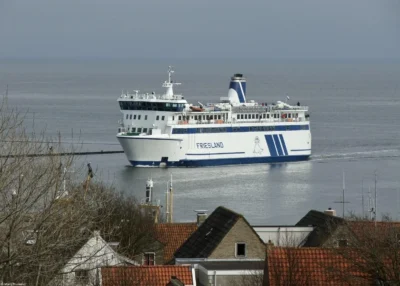 Friesland arriving at Terschelling, 22-04-2006