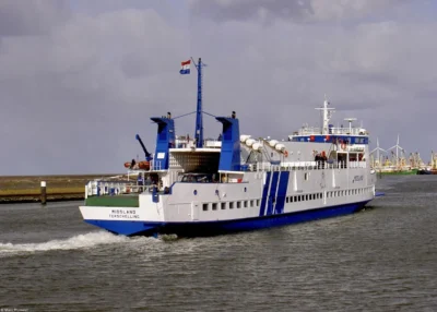 Midsland arriving in Harlingen, 27-02-2005