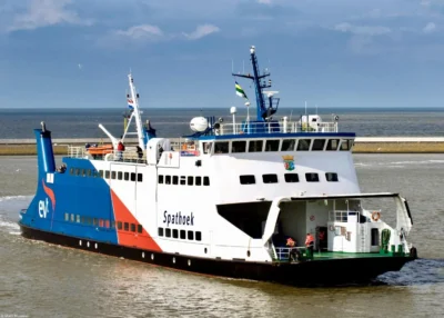 Spathoek arriving in Harlingen, 22-04-2012