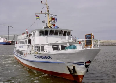 Stortemelk in Harlingen, 06-06-2004