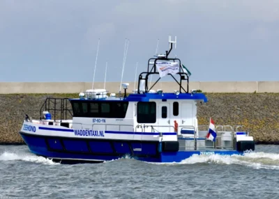 Zeehond departing from Harlingen, 22-04-2012