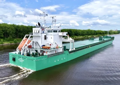 Arklow Wind in Kiel Canal passing Hohenhörn, 20-05-2024