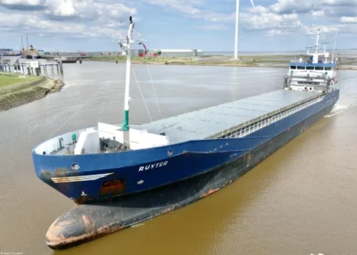 Ruyter arriving in Delfzijl, 05-04-2024