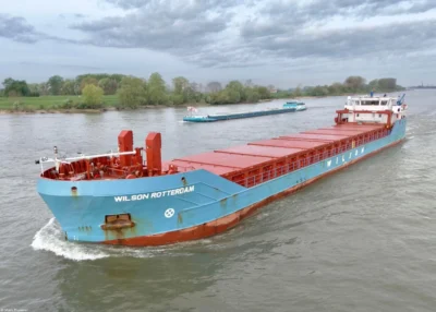 Wilson Rotterdam on river Rhine passing Tolkamer, 13-04-2024