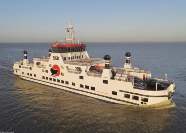 Sier arriving at Holwerd, 27-01-2024