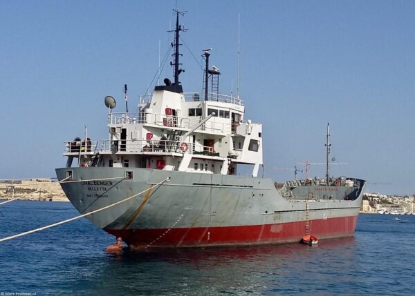 Challenger moored at Malta, 17-09-2015