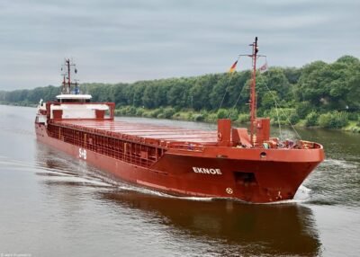 Eknoe in Kiel Canal passing Hohenhörn, 26-07-2024