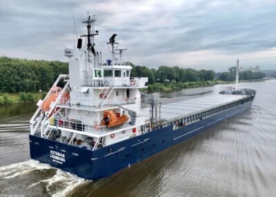 Estemar in Kiel Canal passing Hohenhörn, 26-07-2024