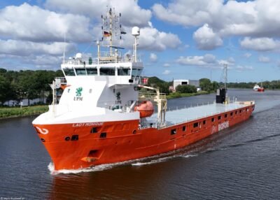 Lady Monique in Kiel Canal passing Rendsburg, 24-07-2024