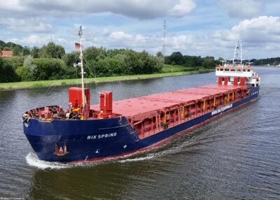 Rix Spring in Kiel Canal passing Rendsburg, 24-07-2024