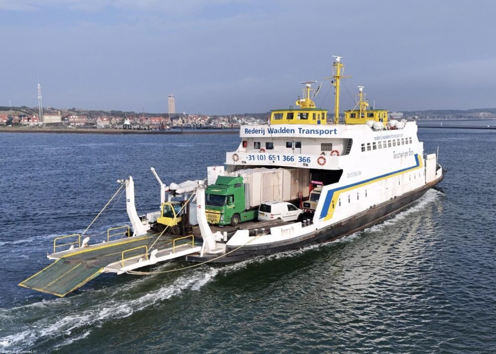 Terschellinger Bank arriving at Terschelling, 25-10-2024