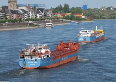 Wilson Elbe and Wilson Twisteden on river Rhine passing Tolkamer, 05-08-2024
