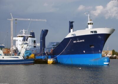 Deo Volente under construction in Urk, 01-10-2006