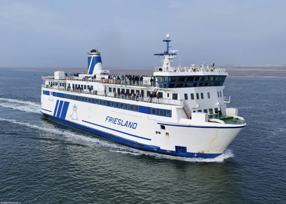 Friesland in the Schuitendiep underway to Terschelling, 25-10-2024