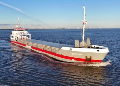 Iepborg on river Ems inbound Delfzijl, 05-10-2024