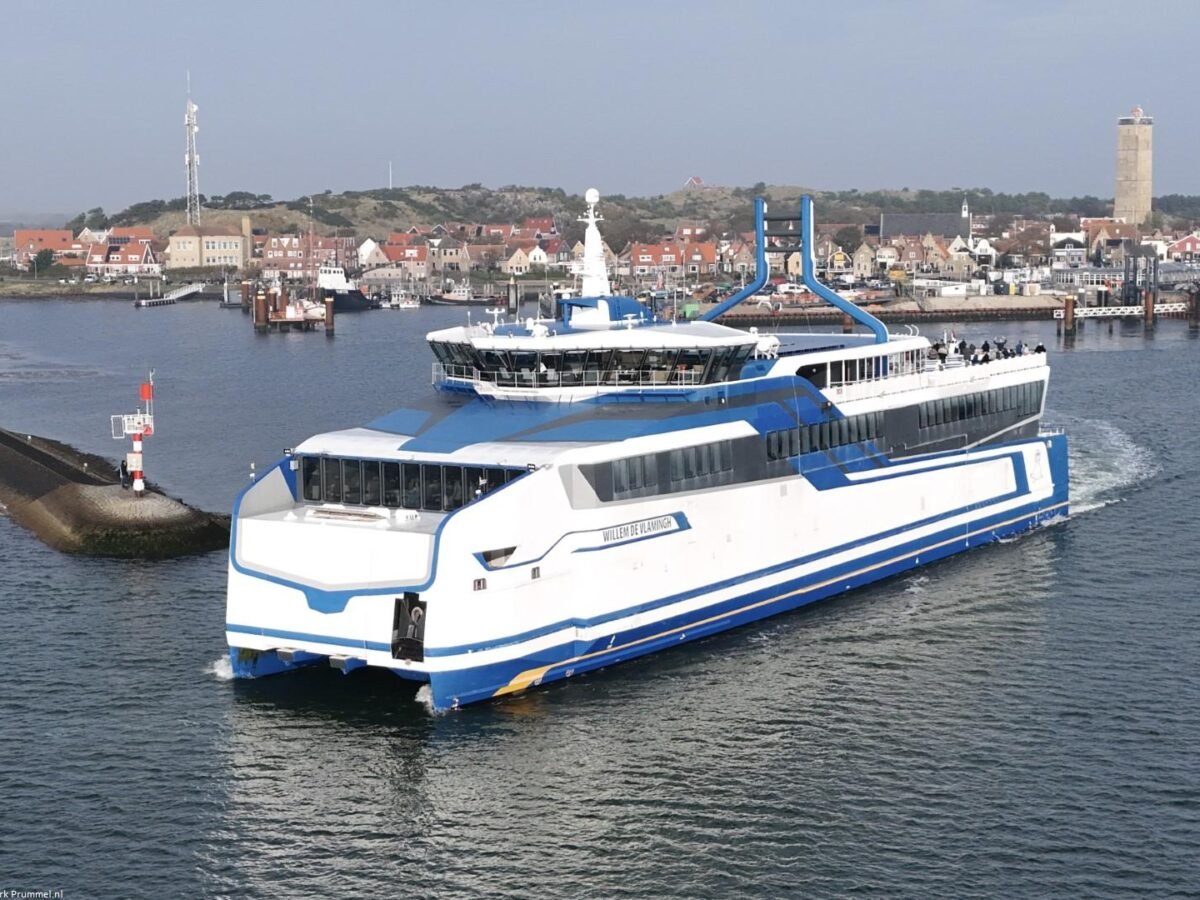 Ferries to Vlieland - Ship Photos & Ferry Lines