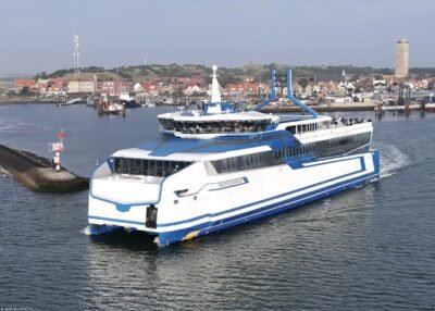 Willem de Vlamingh departing from Terschelling, 25-10-2024
