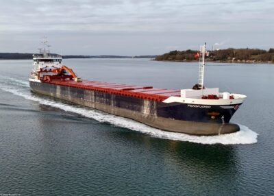 Fensfjord in Little Belt passing Skaerbaek, 24-12-2024