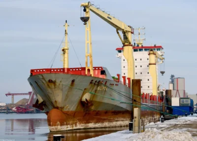 Berta moored in Harlingen, 24-12-2009