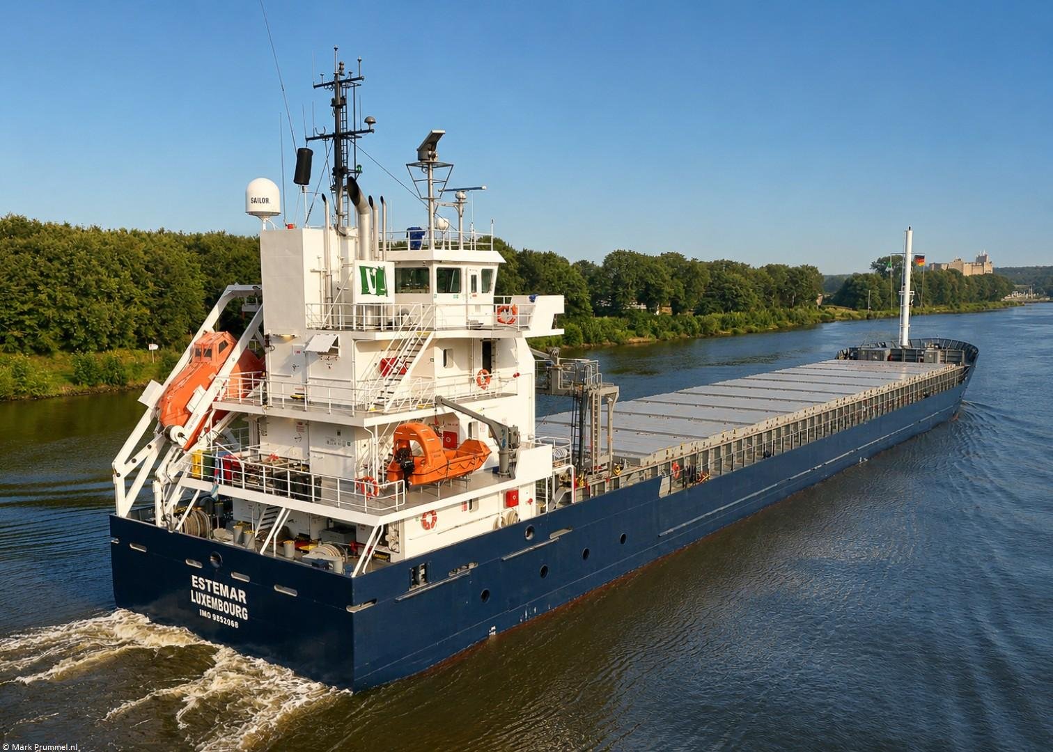 Estemar in Kiel Canal passing Hohenhörn, 26-07-2024 Estemar in Kiel Canal passing Hohenhörn, 26-07-2024