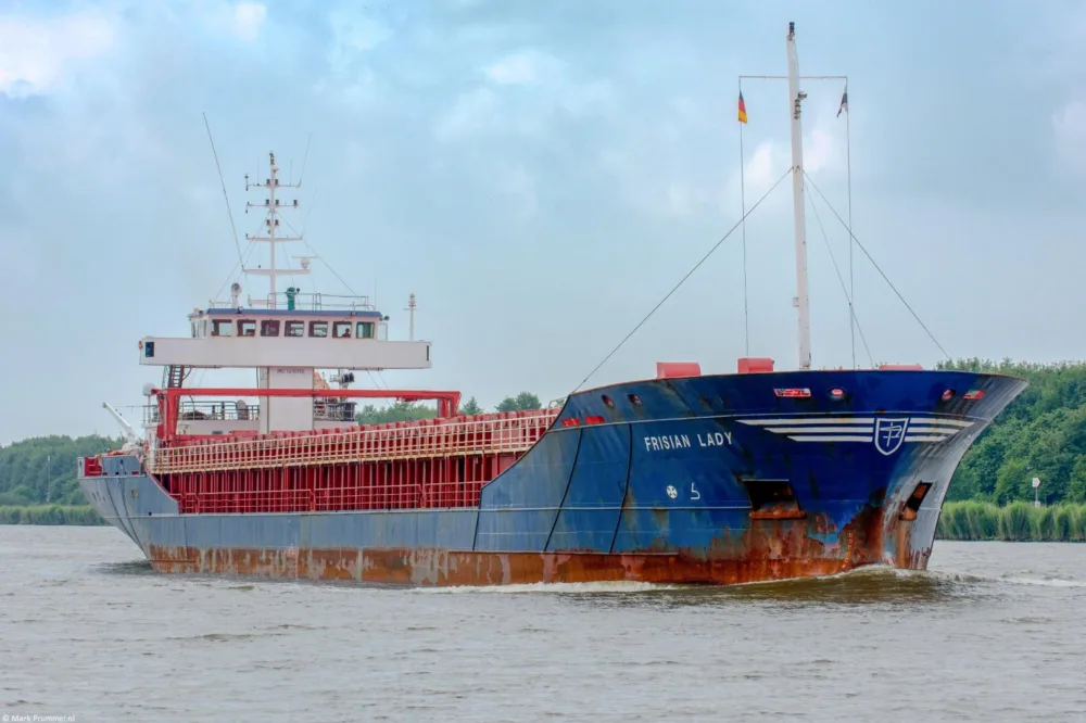Frisian Lady in Kiel Canal passing Burg, 28-06-2014
