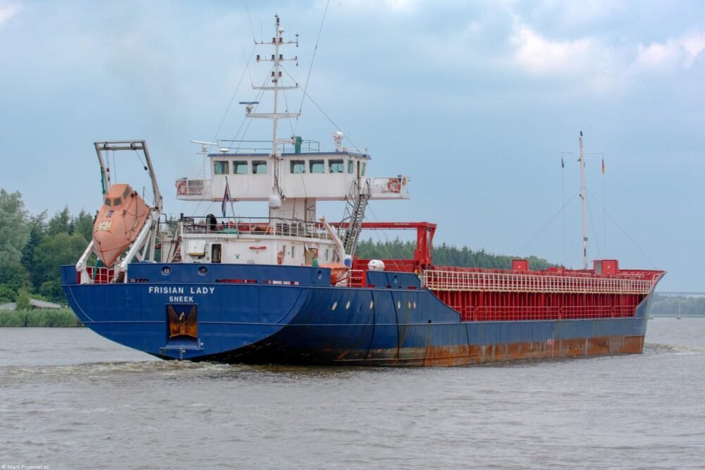 Frisian Lady in Kiel Canal passing Burg, 28-06-2014
