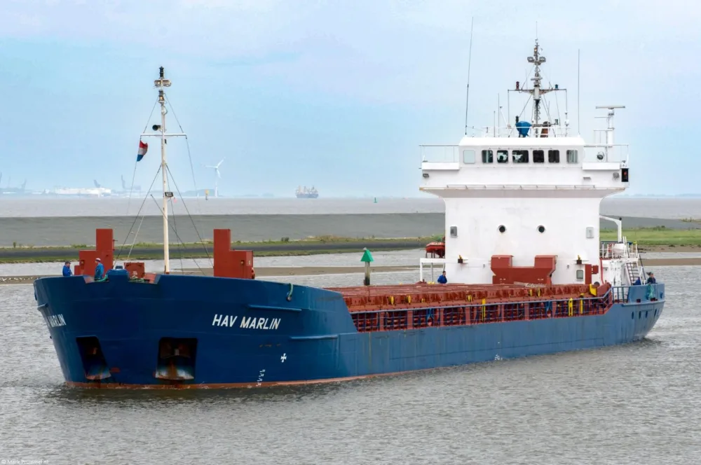 Hav Marlin arriving in Delfzijl, 30-06-2013