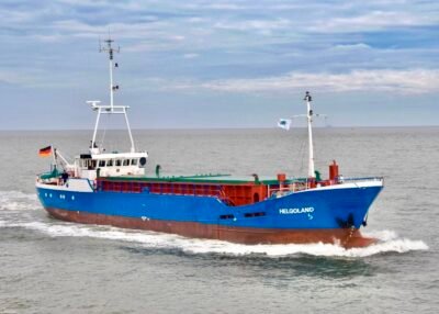 Helgoland arriving in Cuxhaven, 30-10-2009