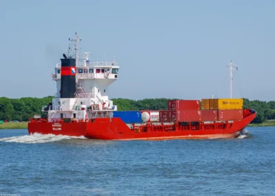 Kurkse inbound Rotterdam passing Rozenburg, 24-05-2009