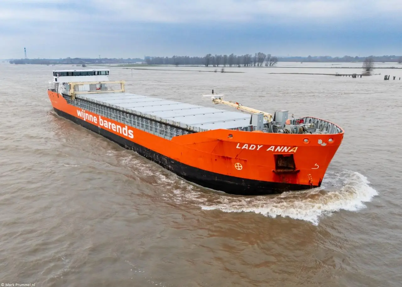 Lady Anna on river Waal passing Dodewaard, 14-01-2025 Lady Anna on river Waal passing Dodewaard, 14-01-2025