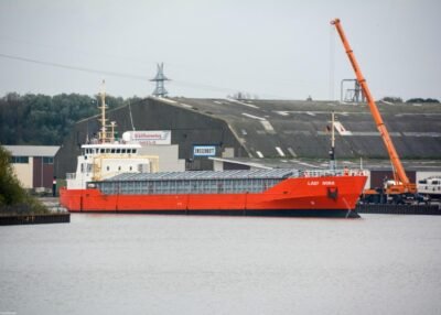Lady Nora arriving in Papenburg, 25-10-2014