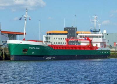 Panta Rhei moored in Delfzijl, 03-04-2011