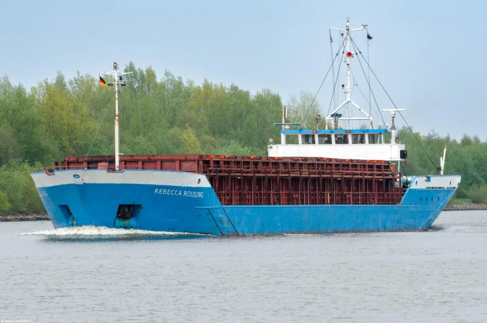 Rebecca Rousing in Kiel Canal passing Burg, 09-05-2013