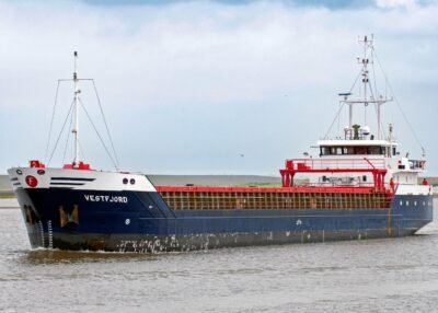 Vestfjord arriving in Delfzijl, 30-06-2013