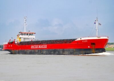 Vudi inbound Rotterdam passing Rozenburg, 22-07-2007