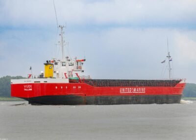 Vudi inbound Rotterdam passing Rozenburg, 22-07-2007