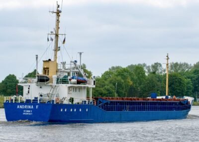 Andrina F. in Kiel Canal passing Breiholz, 31-05-2014
