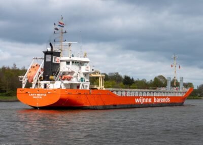 Lady Hestia in Kiel Canal passing Rendsburg, 25-04-2026