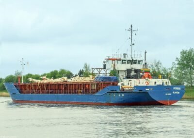 Perseus in Kiel Canal passing Breiholz, 14-05-2015