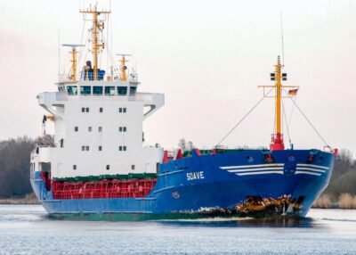 Soave in Kiel Canal passing Burg, 03-04-2010