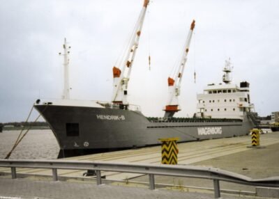Hendrik-B moored in Delfzijl