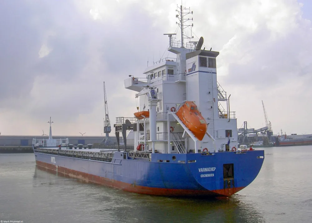 Varnadiep arrived in Eemshaven, 07-09-2003