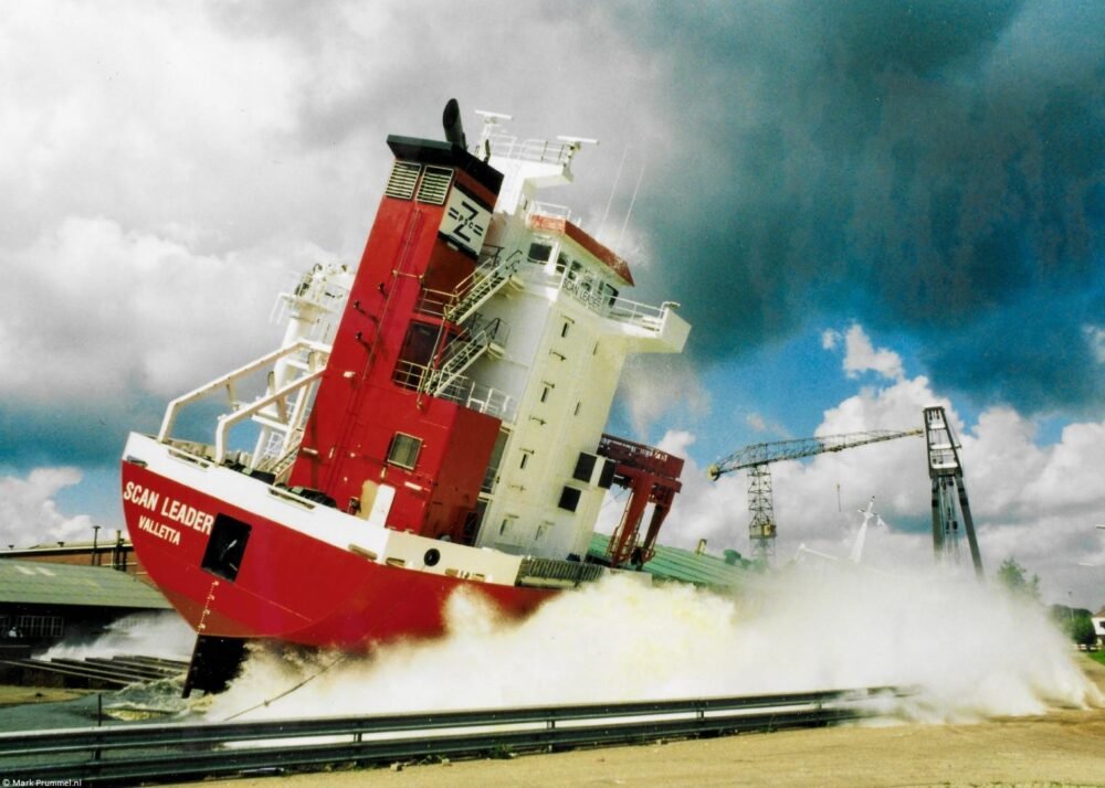 Varnadiep launched as Scan Leader, 11-07-2002