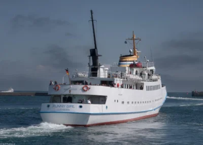 Funny Girl departing from Heligoland, 17-05-2025