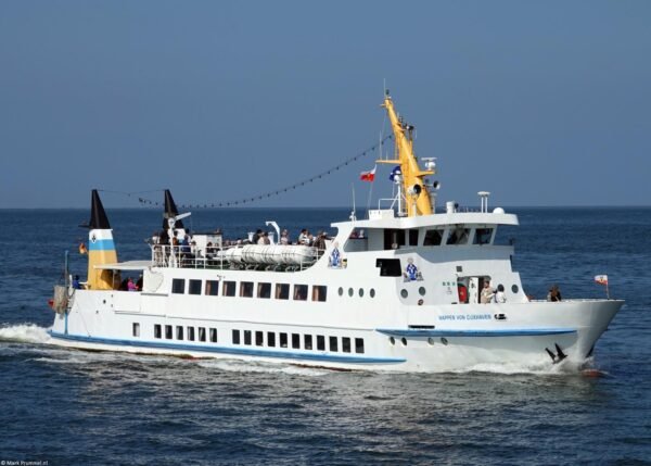 Wappen von Cuxhaven passing Alte Liebe in Cuxhaven, 31-08-2024