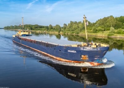 Amanda passing Oldenbüttel in Kiel Canal, 21-06-2025