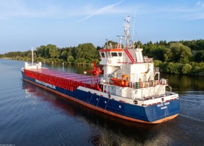 Baltic Grain passing Breiholz in Kiel Canal, 22-06-2025