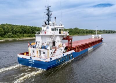 Heinz G. passing Fischerhütte in Kiel Canal, 22-06-2025
