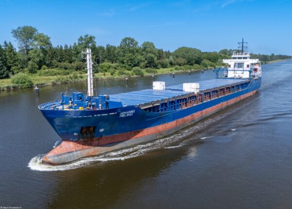 Johanna Helena passing Schülp bei Rendsburg, 21-06-2025