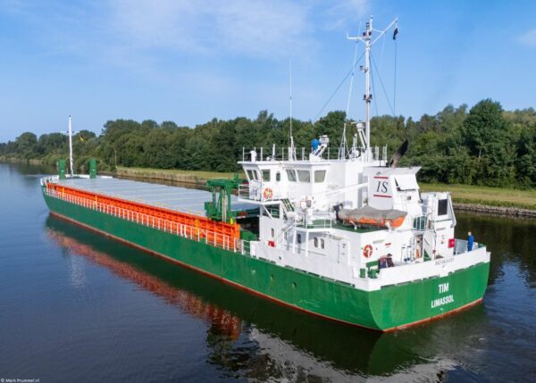 Tim passing Breiholz in Kiel Canal, 21-06-2025